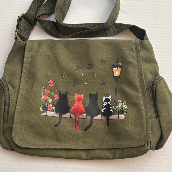 Source Unknown Handbags - GREEN CANVAS MESSENGER BAG WITH CAT DETAIL ON FRONT FLAP 2 SNAP CLOSURES